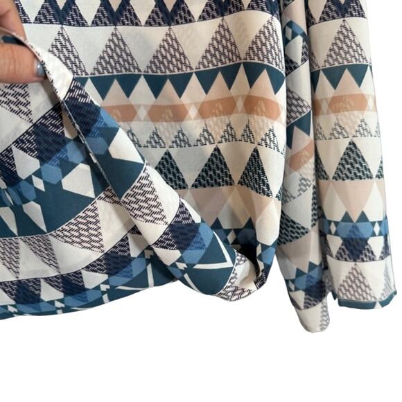 Olivaceous Blue Muliti-color Tribal Long Sleeve Wrap Style Blouse Women Sz M - Picture 6 of 11